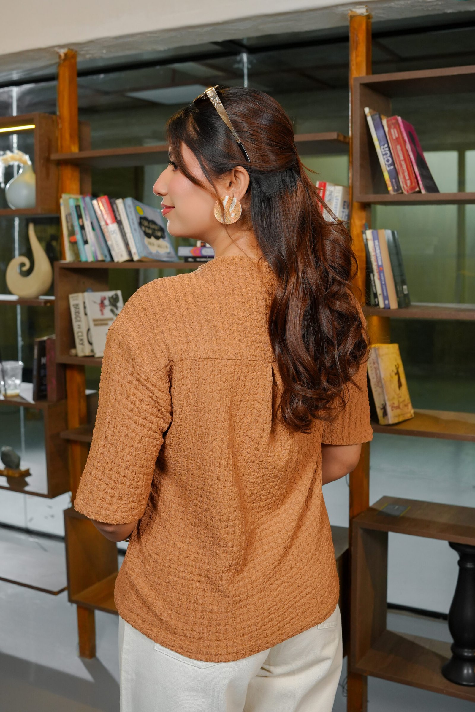 Back view of women's choco textura cropped shirt – Minefits Pakistan