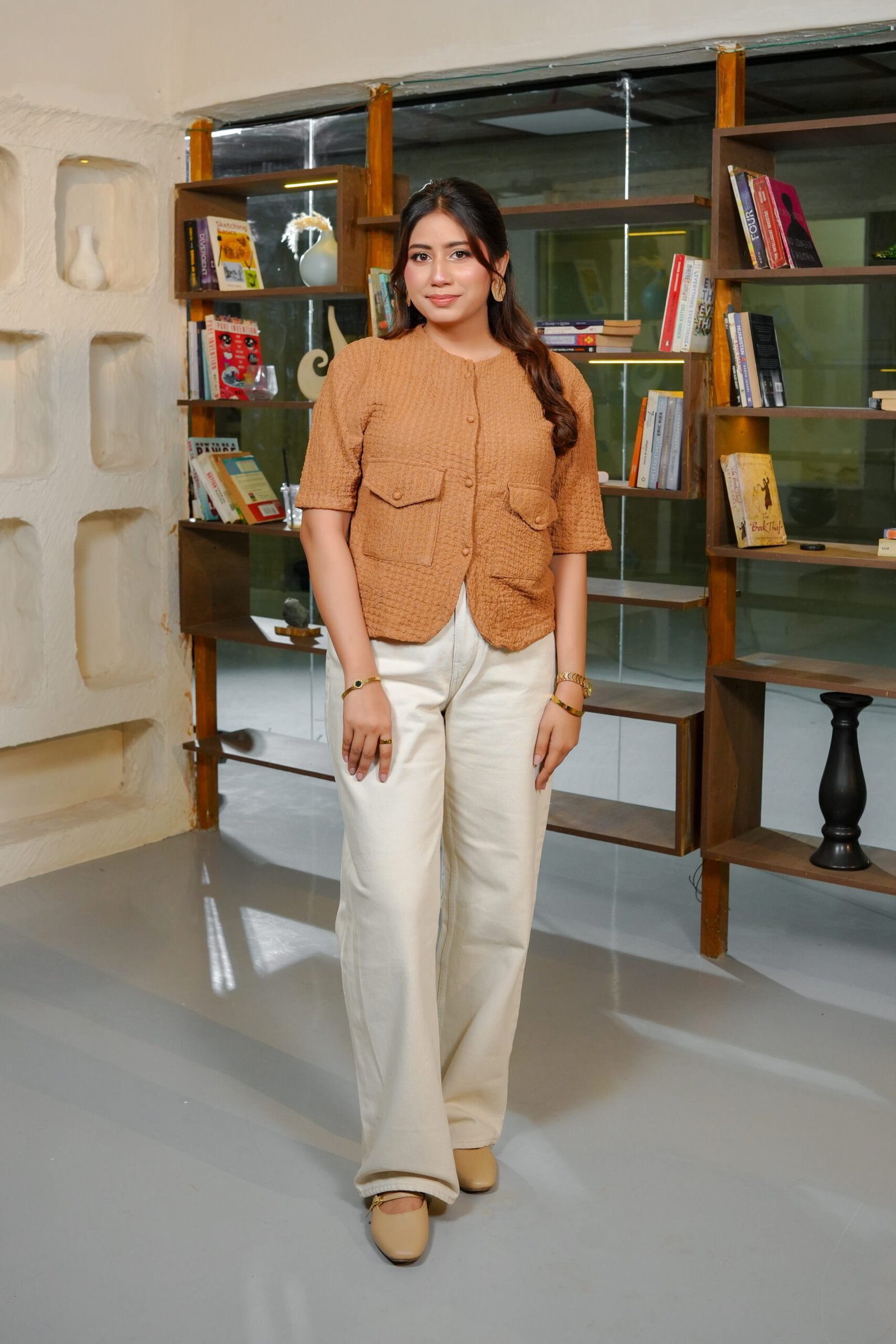 Choco textura cropped shirt full outfit styling – Minefits Pakistan