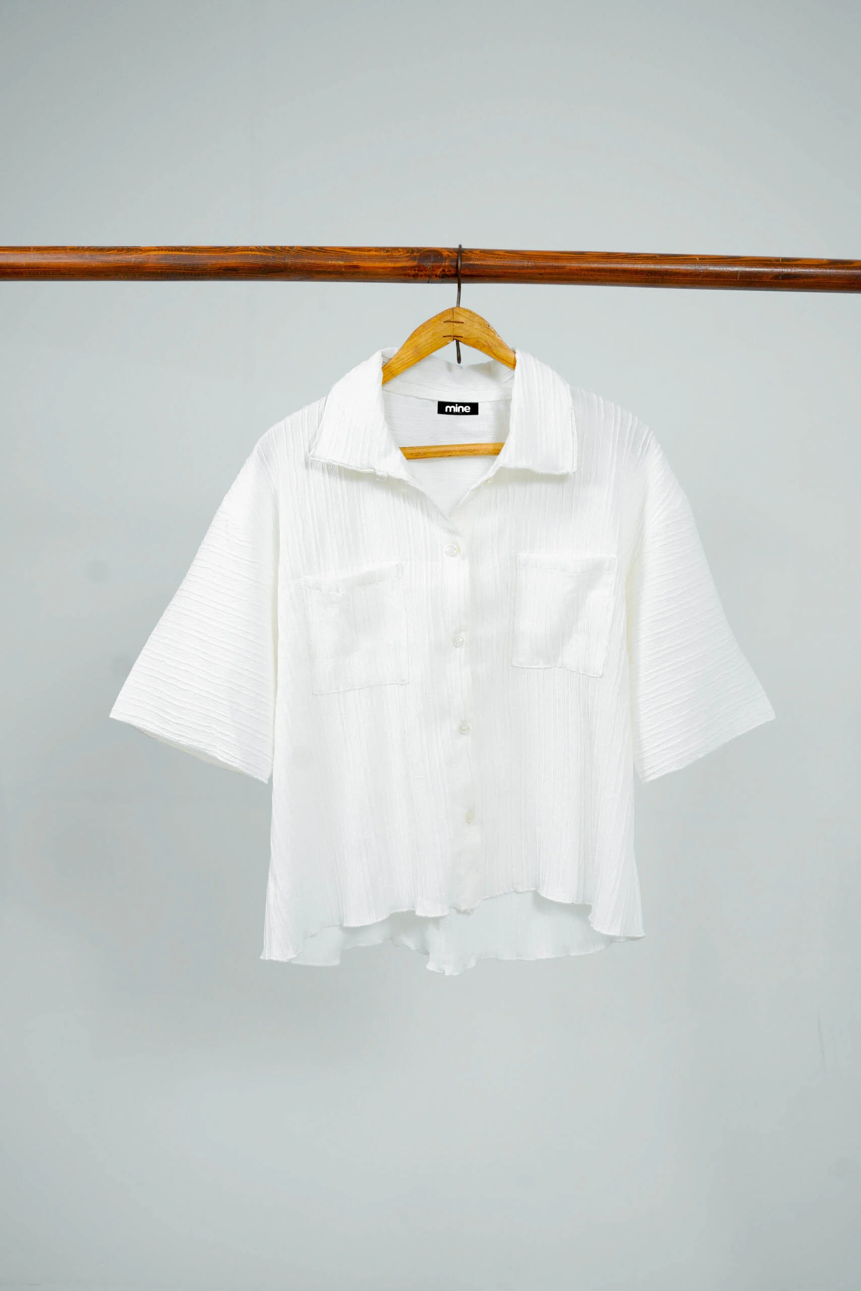 White Texture Cropped Shirt - Image 3